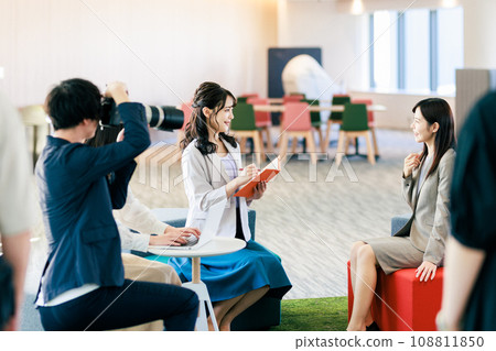 Interview scene Photography cooperation “LINK FOREST” Interview scene Photography cooperation “LINK FOREST” 108811850
