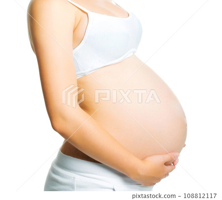 pregnant woman 108812117