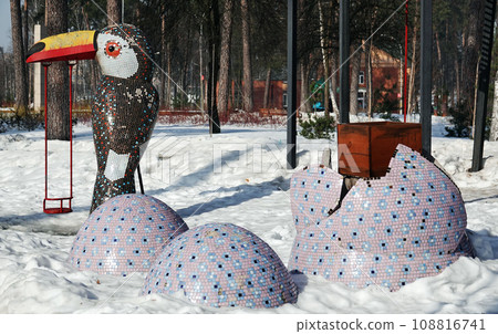Kiev, Ukraine February 25, 2021: Decoration of parks by public utilities in the city of Kiev with big birds and eggs in winter Kiev, Ukraine February 25, 2021: Decoration of parks by public utilities in the city of Kiev with big birds and eggs in winter 108816741