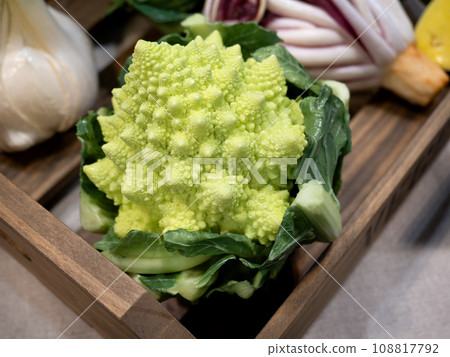 食物樣品 Romanesco 108817792