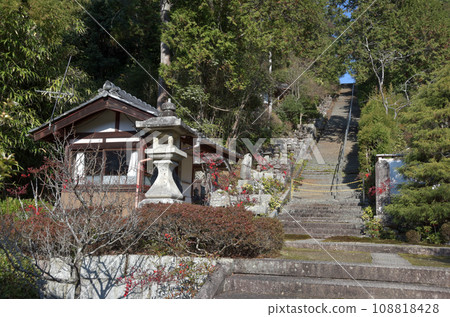 Ishitoji Temple, stone steps on the approach, Higashiomi City, Shiga Prefecture Ishitoji Temple, stone steps on the approach, Higashiomi City, Shiga Prefecture 108818428