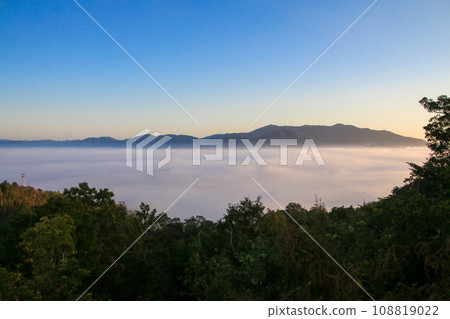 從龜岡霧台看到的雲海 108819022