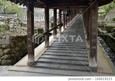 奈良縣櫻井市長谷寺攀岩走廊初瀨 奈良縣櫻井市長谷寺攀岩走廊初瀨 108819225