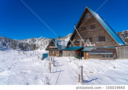 [冬季素材]冬季的北橫岳/島遮山莊[長野縣] 108819668