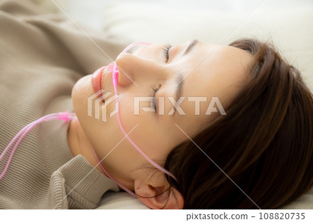女氫氣氫氣吸入吸入管 108820735