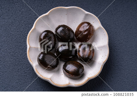 black nikki candy 108821035