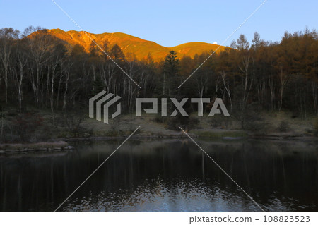 三鈴池的絕景【長野縣南牧村(八岳高原旅館)】 三鈴池的絕景【長野縣南牧村(八岳高原旅館)】 108823523