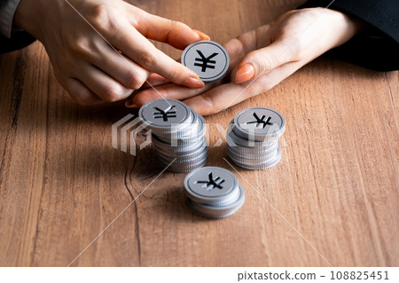 Craft image of stacked circles 108825451