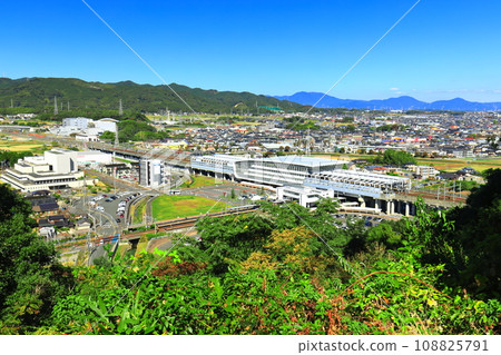 [Saga Prefecture] Shin-Tosu Station seen from Asahiyama Park 108825791
