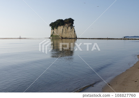 2023年5月清晨的見附島 108827760
