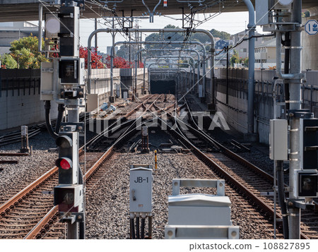 Saitama Rapid Railway Line: Track from Urawa Misono Station to Higashi Kawaguchi Station Saitama Rapid Railway Line: Track from Urawa Misono Station to Higashi Kawaguchi Station 108827895