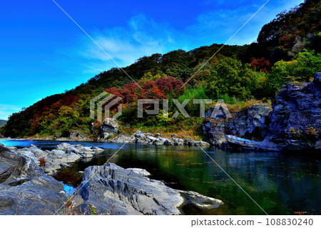 Saitama Prefecture Autumn Nagatoro Valley scenery 108830240