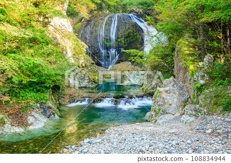 Sekiyama Otaki Falls in early autumn, Higashine City, Yamagata Prefecture Sekiyama Otaki Falls in early autumn, Higashine City, Yamagata Prefecture 108834944