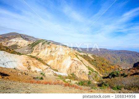 從宮城縣藏王町大黑天展望台看到的藏王秋景 從宮城縣藏王町大黑天展望台看到的藏王秋景 108834956
