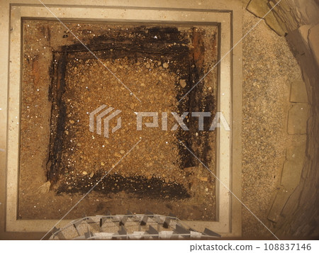 Hole in chamber of palace in Saragossa city in Spain Hole in chamber of palace in Saragossa city in Spain 108837146