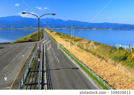 [Nagasaki Prefecture] Isahaya Reclamation Embankment Road seen from the Unzen Tara Sealine Observatory 108838011