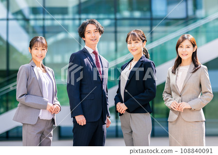 Business Persons Male and Female Photography Cooperation “LINK FOREST” 108840091