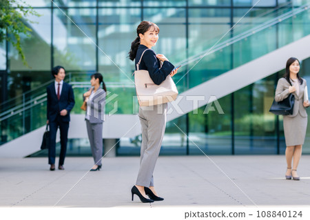 Business Persons Male and Female Photography Cooperation “LINK FOREST” Business Persons Male and Female Photography Cooperation “LINK FOREST” 108840124