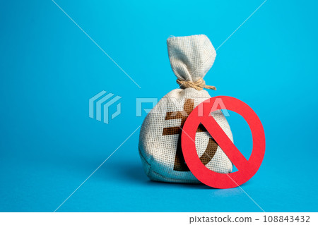 Turkish lira money bag and prohibition sign. Capital outflow restrictions. Sanctions. Devaluation and high inflation. Refusal of settlements in national currency. Economic difficulties. Capital freeze Turkish lira money bag and prohibition sign. Capital outflow restrictions. Sanctions. Devaluation and high inflation. Refusal of settlements in national currency. Economic difficulties. Capital freeze 108843432