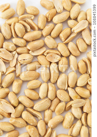 Peanuts Peanuts 108845399