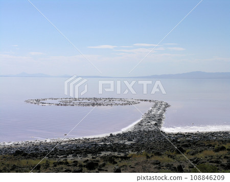 Spiral Jetty inner circles Spiral Jetty inner circles 108846209