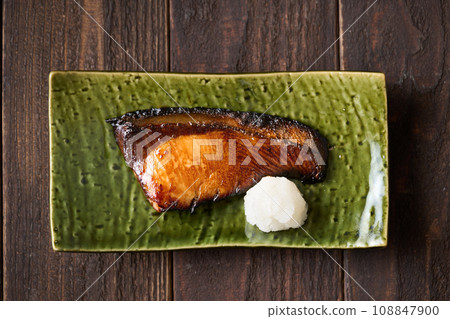 Yellowtail teriyaki 108847900