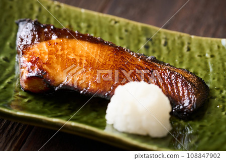 Yellowtail teriyaki 108847902