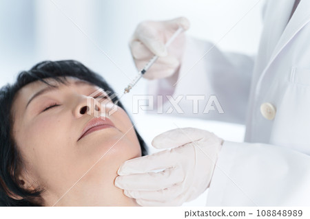 Beauty injection Botox placenta 108848989