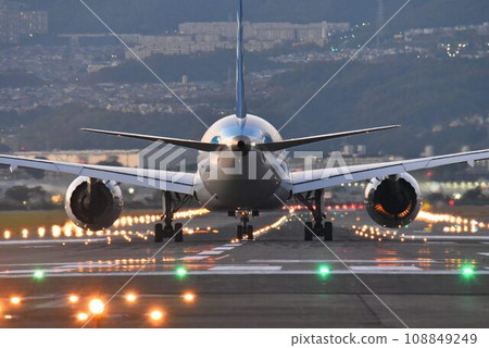 Osaka Airport Senri River Embankment Powerful Nighttime Landing Scenery 108849249