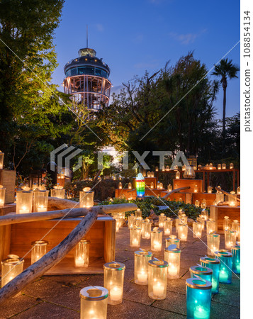 Kanagawa_Enoshima lighthouse and Shonan candle scenery 108854134