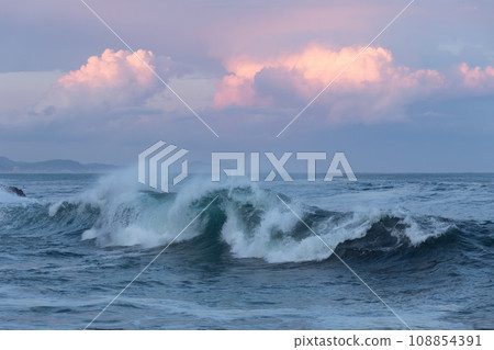 海景被強風擾亂 108854391