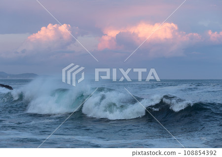 海景被強風擾亂 108854392