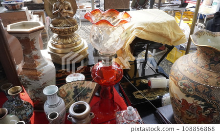 "Antique/flea market (red lamp)" "Antique/flea market (red lamp)" 108856868