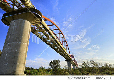 Aqueduct bridge spanning the Arakawa River in the Fukiage district of Konosu City Aqueduct bridge spanning the Arakawa River in the Fukiage district of Konosu City 108857084