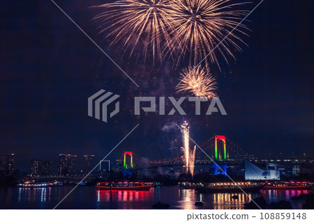 Odaiba Rainbow Fireworks Tokyo night view 108859148