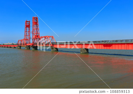 [佐賀縣]晴朗的築後川吊橋 108859313