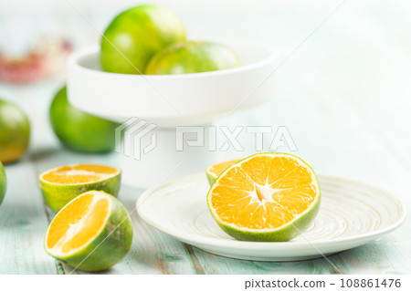 fresh citrus fruits on wooden table fresh citrus fruits on wooden table 108861476