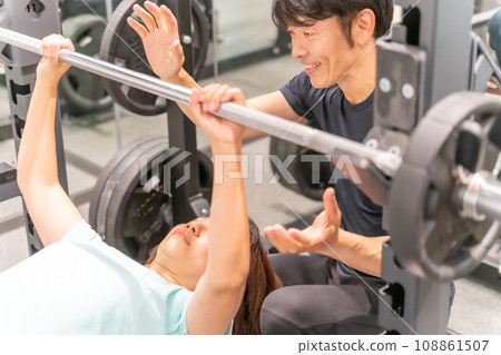 Personal Training Gym - Bust-up diet for mid-career women - Bench press for middle-aged men trainers Personal Training Gym - Bust-up diet for mid-career women - Bench press for middle-aged men trainers 108861507