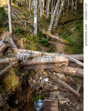 water fountain in the mountains 108861719
