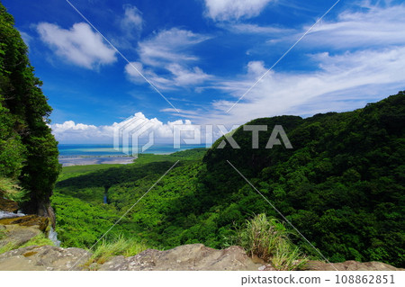 View from the top of Pinaisara Falls, Iriomote Island, Okinawa Prefecture View from the top of Pinaisara Falls, Iriomote Island, Okinawa Prefecture 108862851