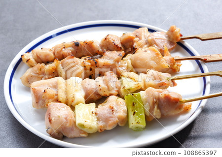Charcoal grilled yakitori (salt) Charcoal grilled yakitori (salt) 108865397