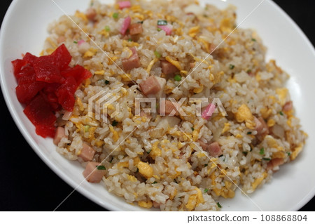 Nostalgic fried rice 108868804