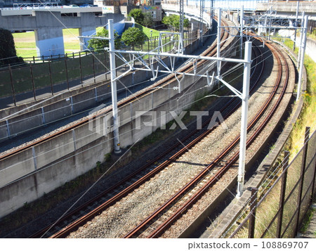 The track leading to the Gyotoku Branch of the Fukagawa Inspection Ward 108869707