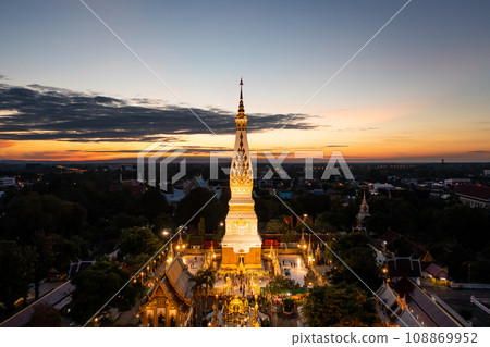 Phra That Phanom, a respectful of Nakhon Phanom People to Gold pagoda, settle in the center of the temple. 108869952