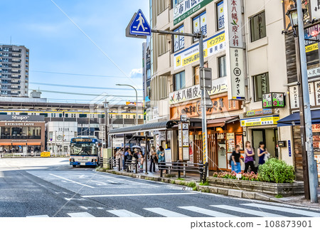 千葉縣市川市元八畑車站的街景 千葉縣市川市元八畑車站的街景 108873901