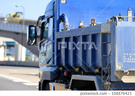 工業垃圾收運車圖片 工業垃圾收運車圖片 108876421