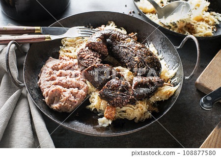 Bloody sausage morcilla 108877580