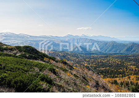 Autumn scenery of Tokachidake 108882801