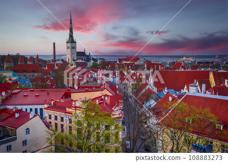 Tallinn view at sunset 108883273