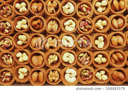 turkish dessert baklava selling at shop  108883579